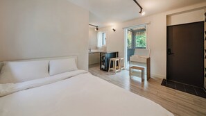 Kamar Basic, 1 kamar tidur (Room 202) | 1 kamar tidur dan Wi-Fi gratis