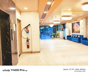Living area - Kashi Inn (Varanasi)