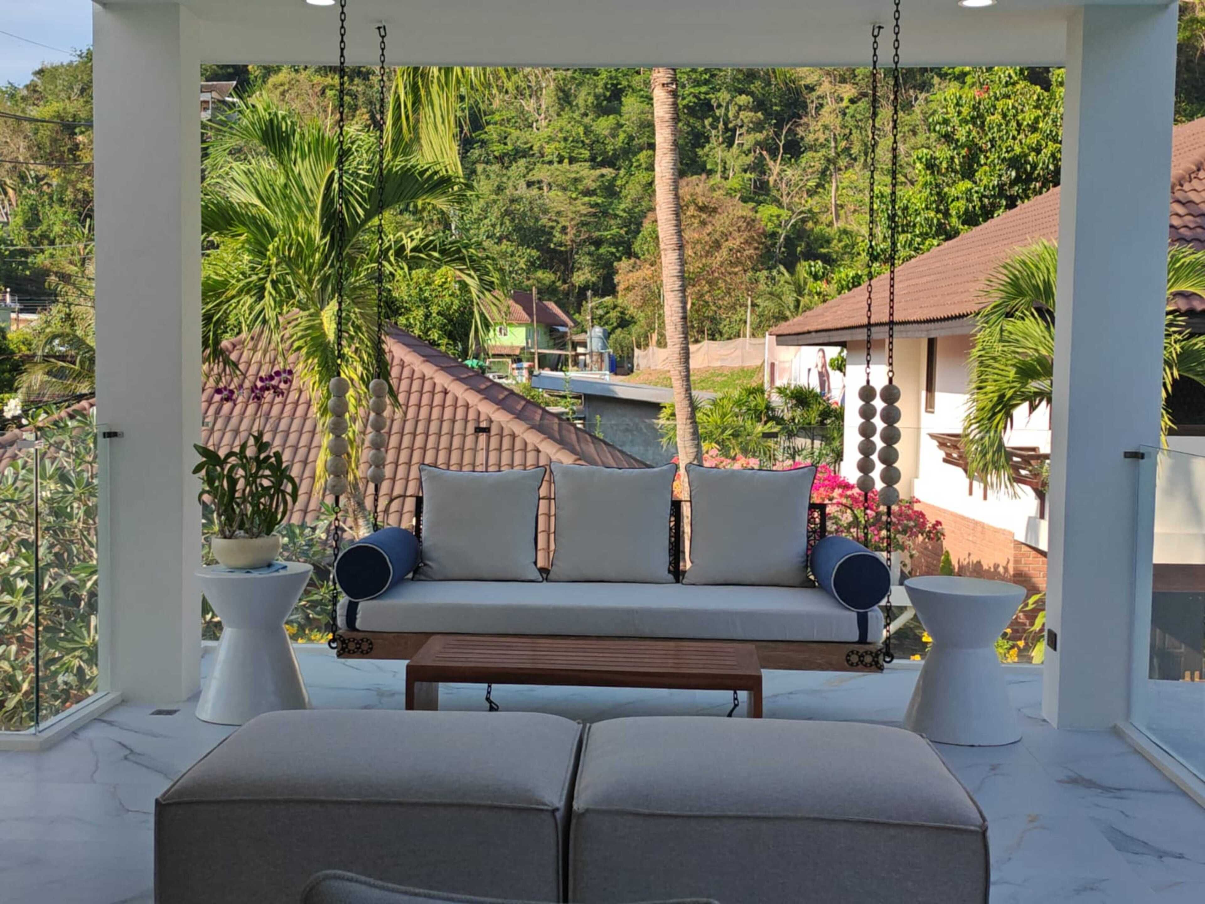 Apartamento Deluxe, 2 habitaciones, balcón, vistas a la piscina | Ropa de cama de alta calidad y espacio para trabajar con un portátil