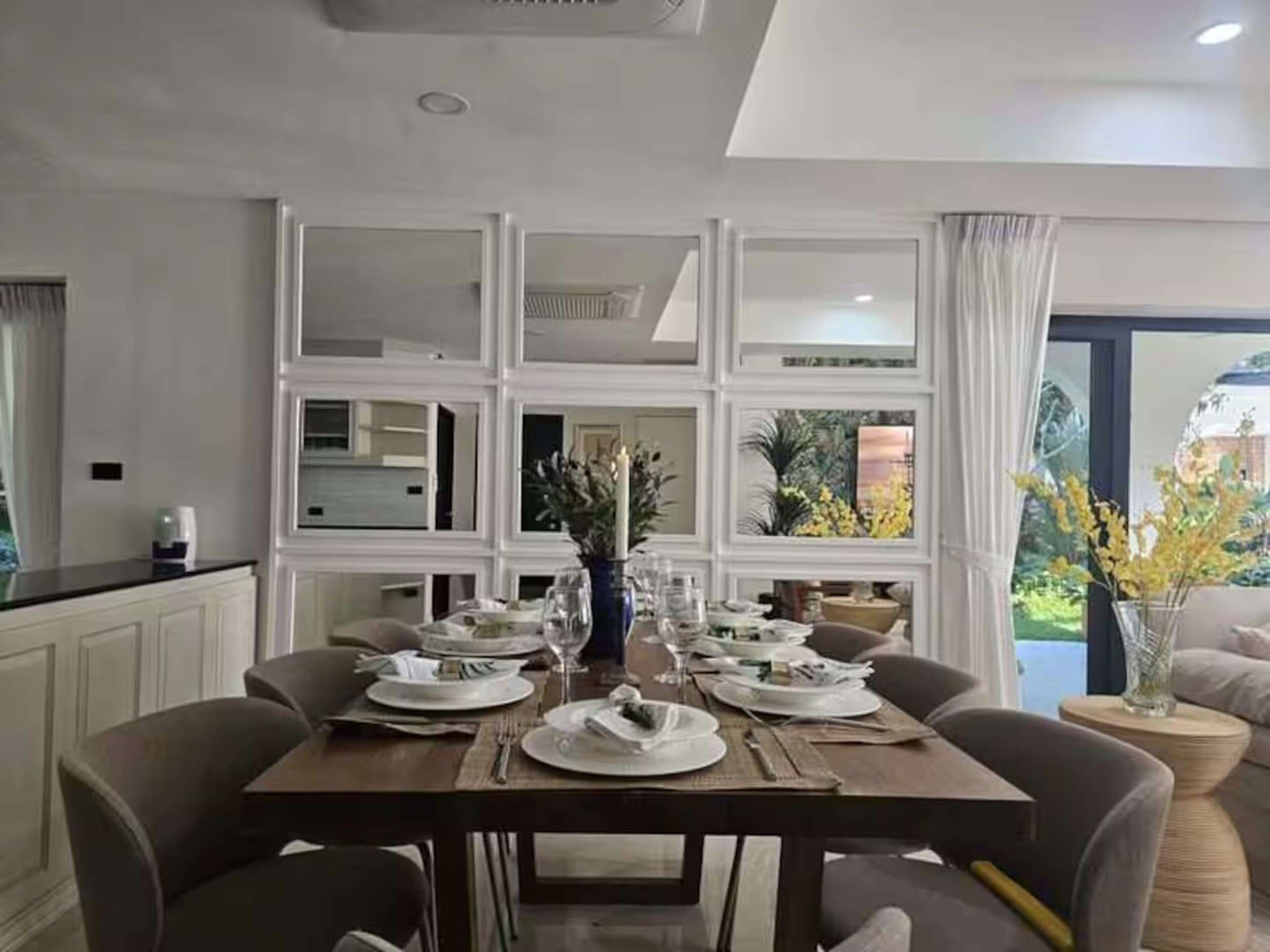 Habitación Deluxe doble, balcón | Restauración
