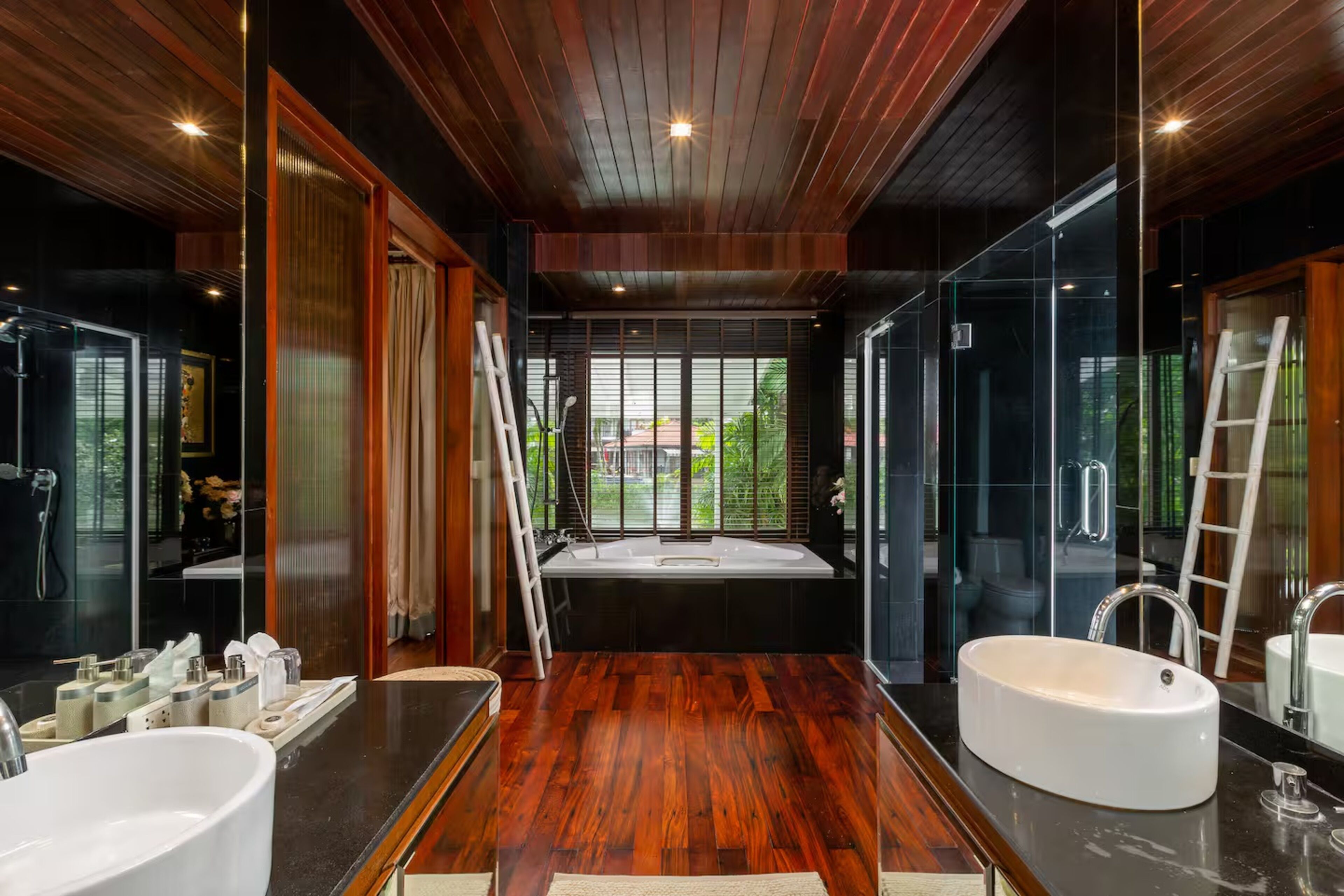 Family Double Room, Lake View | Bathroom | Shower, designer toiletries, hair dryer, bathrobes