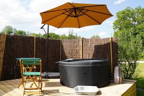 Baignoire à remous extérieure