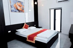 Quarto casal luxo | Escrivaninha, Wi-Fi de cortesia, roupa de cama
