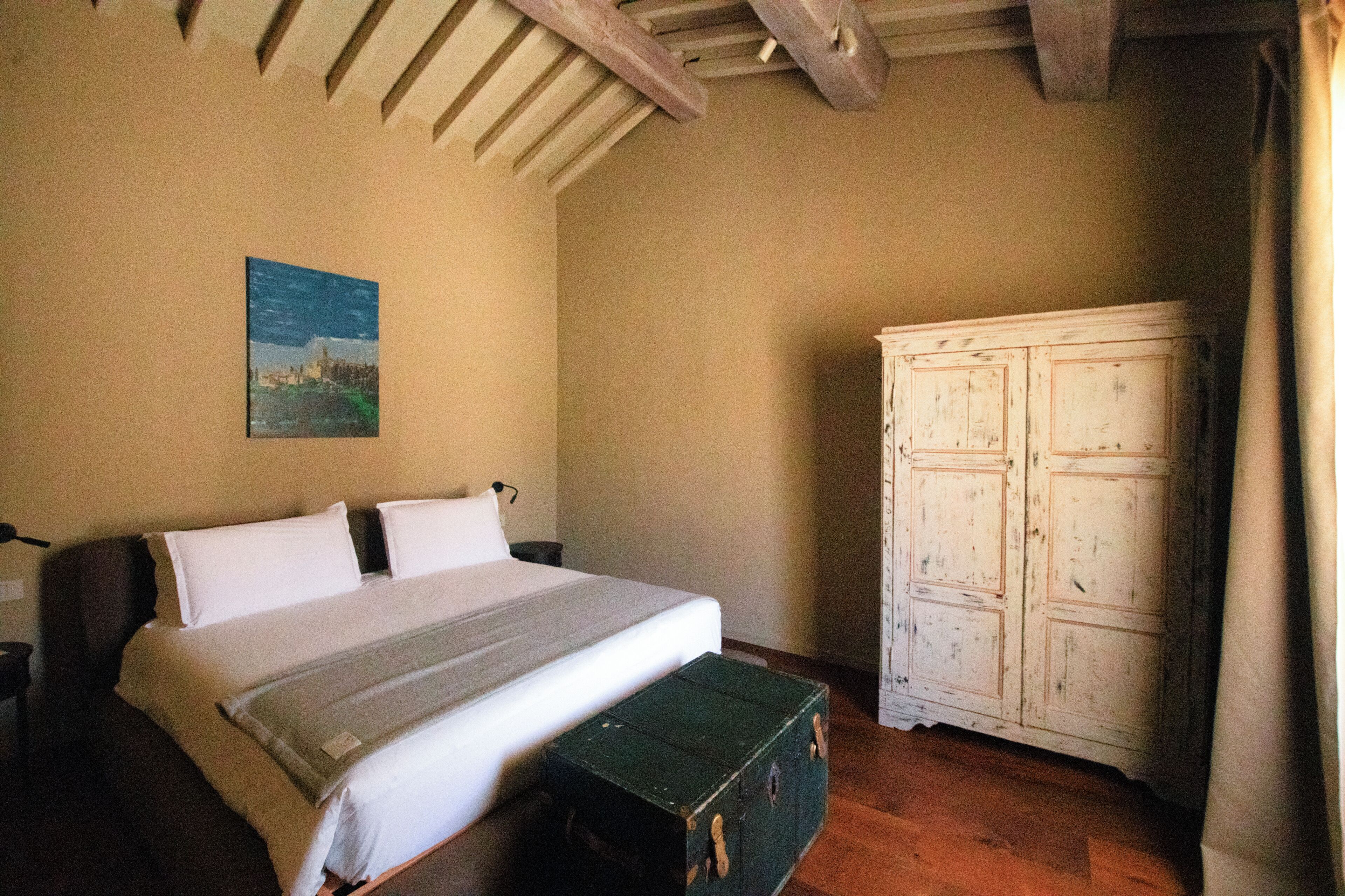 Junior Suite | In-room safe, desk, soundproofing, iron/ironing board