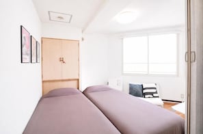 WiFi (無料)