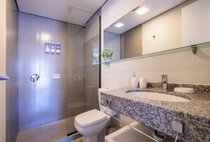 Appartement, uitzicht op stad | Badkamer