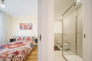 WiFi (free) - Komsi Group Apartments Genova (Genova)