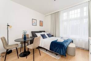 Schreibtisch, Bügeleisen/Bügelbrett, WLAN, Bettwäsche
