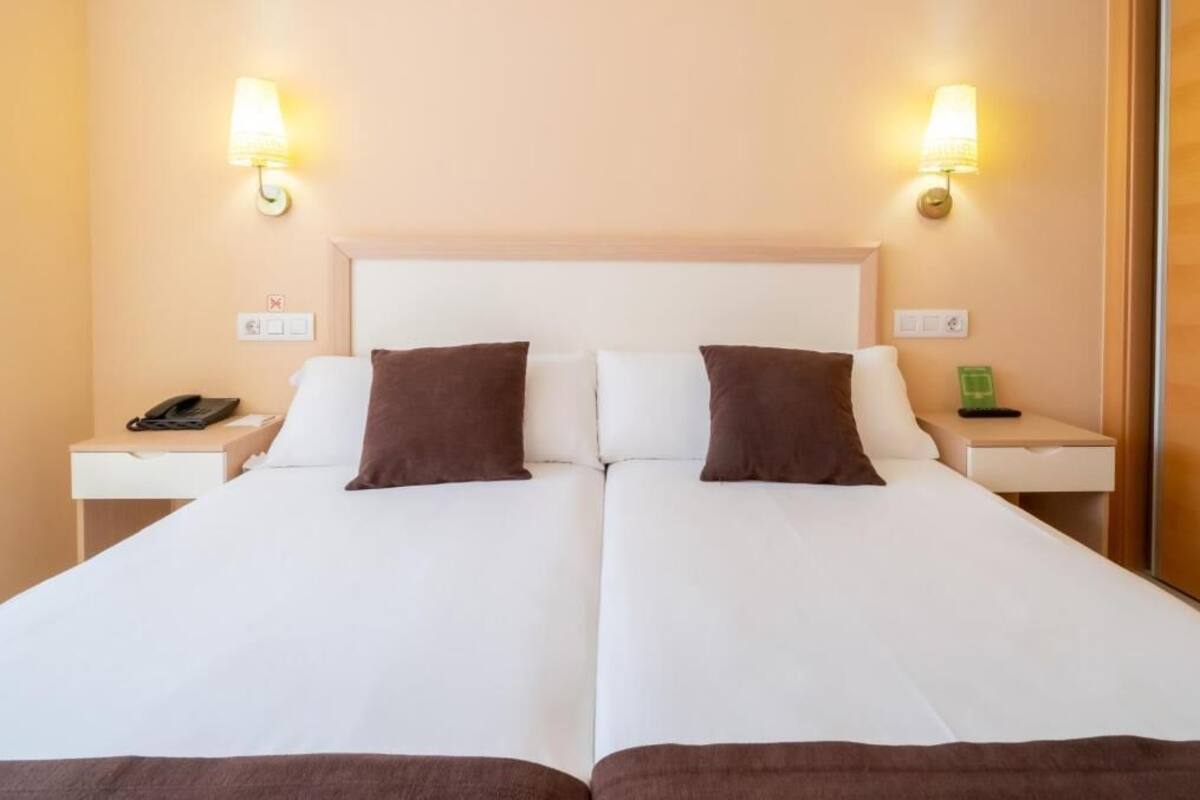Twin Room, City View | In-room safe, soundproofing, free WiFi, wheelchair access
