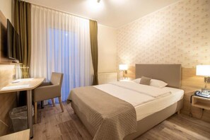 Desk, travel cot, free WiFi, bed sheets - Wolfsburg Fallersleben Superior Double room (Wolfsburg)