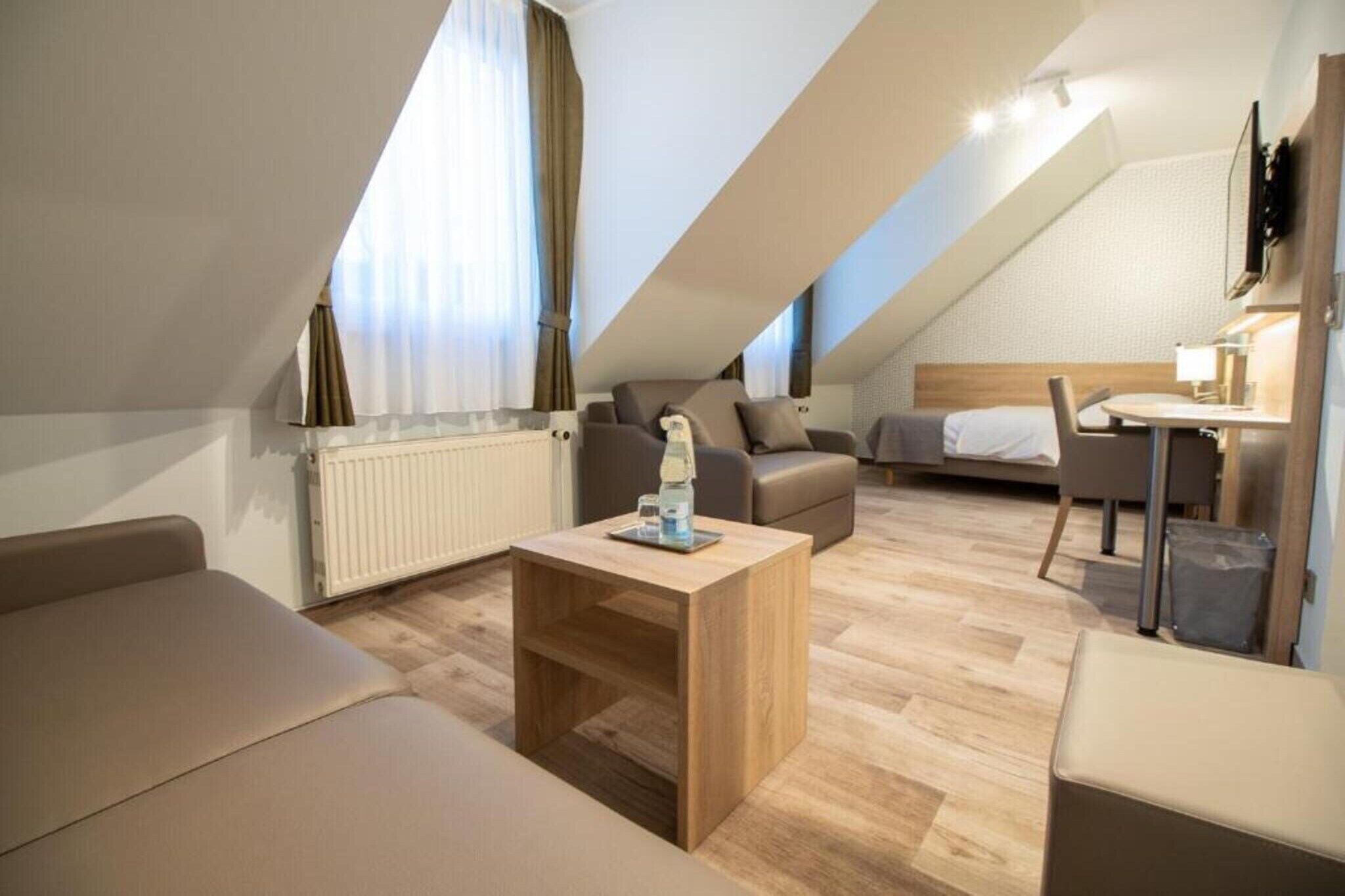 Desk, travel crib, free WiFi, bed sheets