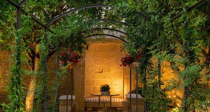 Rose Iconic Rooms