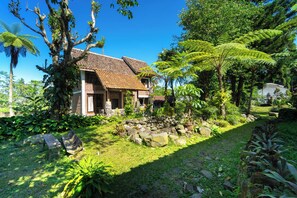 Exterior - Tempuran Hills Family Homestay By ARBA (Sleman)