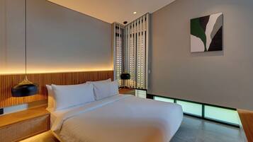 In-room safe, laptop workspace, free WiFi