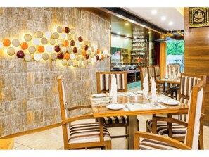 Dining - Hotel The Divine Shimla  (Shimla)