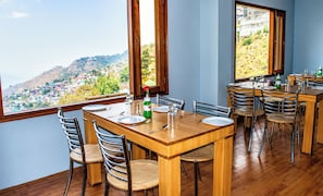 Restaurant - Hotel The Divine Shimla  (Shimla)