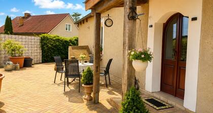 Country House on Teerofenrain - Mediterranean-Style Bungalow