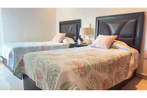 Iron/ironing board, WiFi, bed sheets - Vrbo Property (Rincón de Guayabitos)