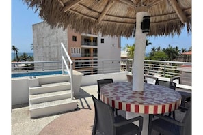 Outdoor dining - Vrbo Property (Rincón de Guayabitos)