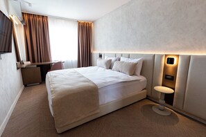 Chambre classique double, vue sur la ville | Accès au Wi-Fi (inclus)