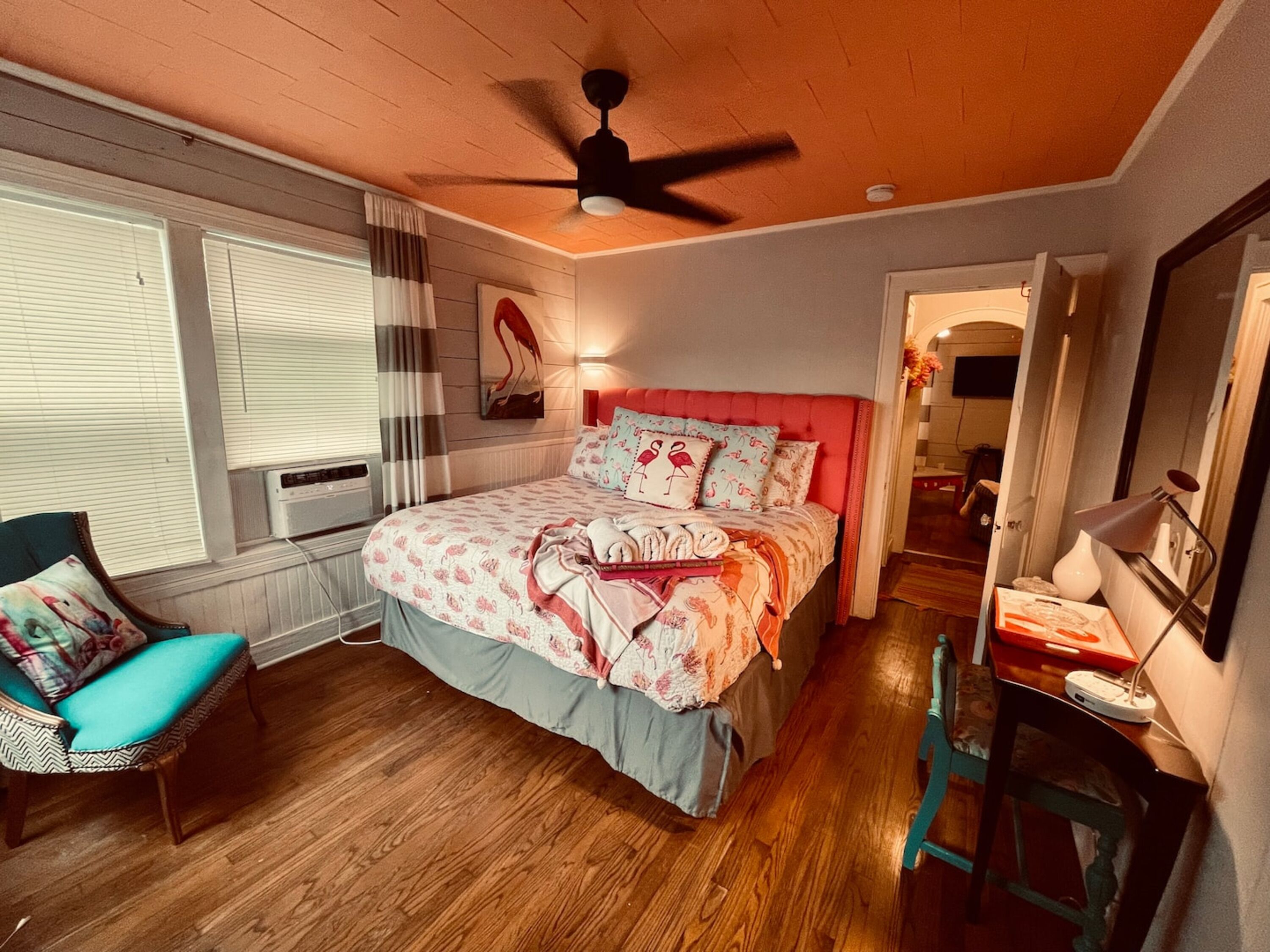 Exclusive-Apartment, 1 King-Bett | Kostenloses WLAN, Bettwäsche