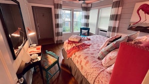 Exclusive Condo, 1 Katil Raja (King)