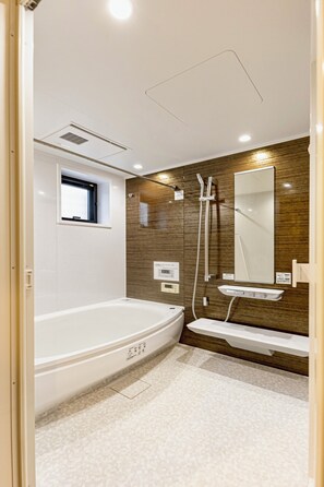 Bathroom - Vrbo Property (新宿区)