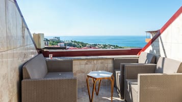 Duplex, Sea View | Garden