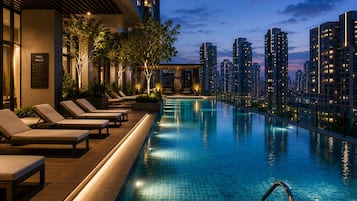 3 outdoor pools
