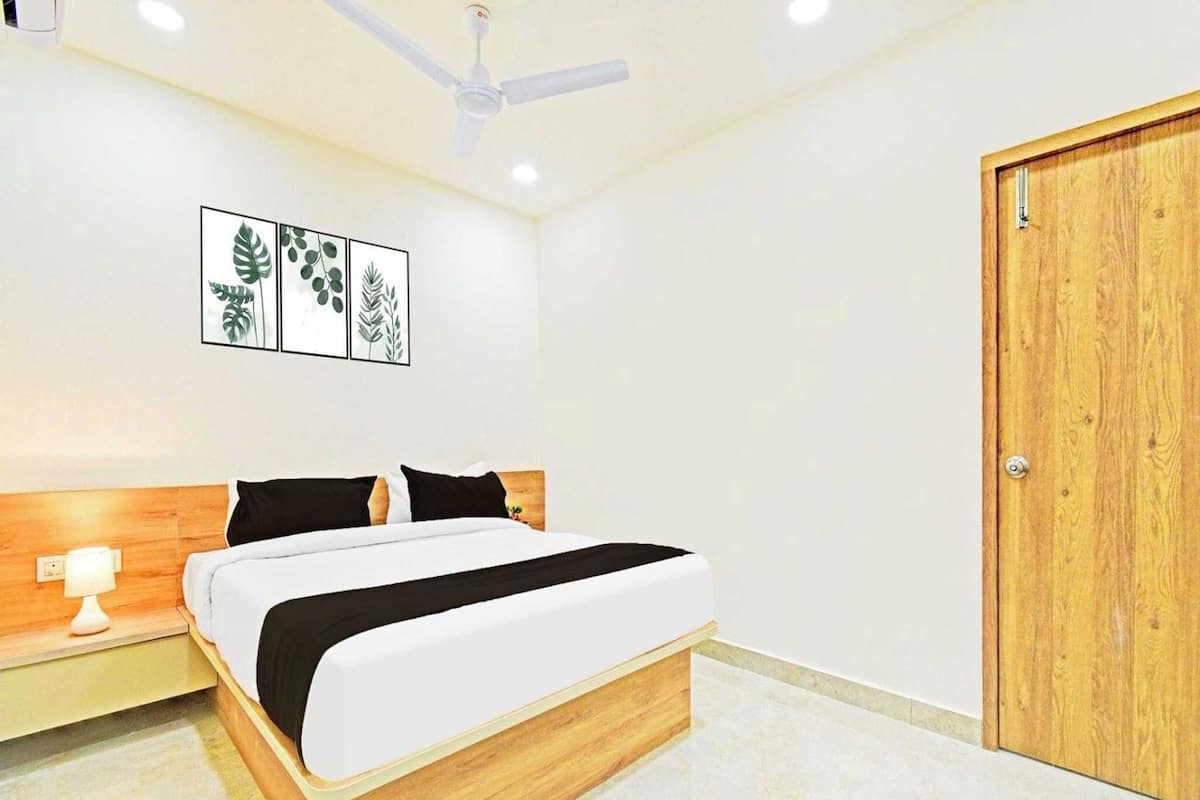 Cortinas blackout, tabla de planchar con plancha y wifi gratis