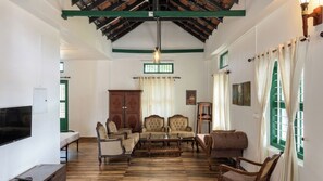 Luxury Villa | Living area - The Paro Homestay (Perinad)