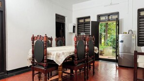 Classic Cottage | Dining - The Paro Homestay (Perinad)