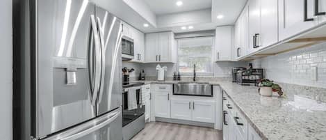 House, Multiple Beds, Kitchen, Garden View (Terrace Park Retreat ) | Private kitchen