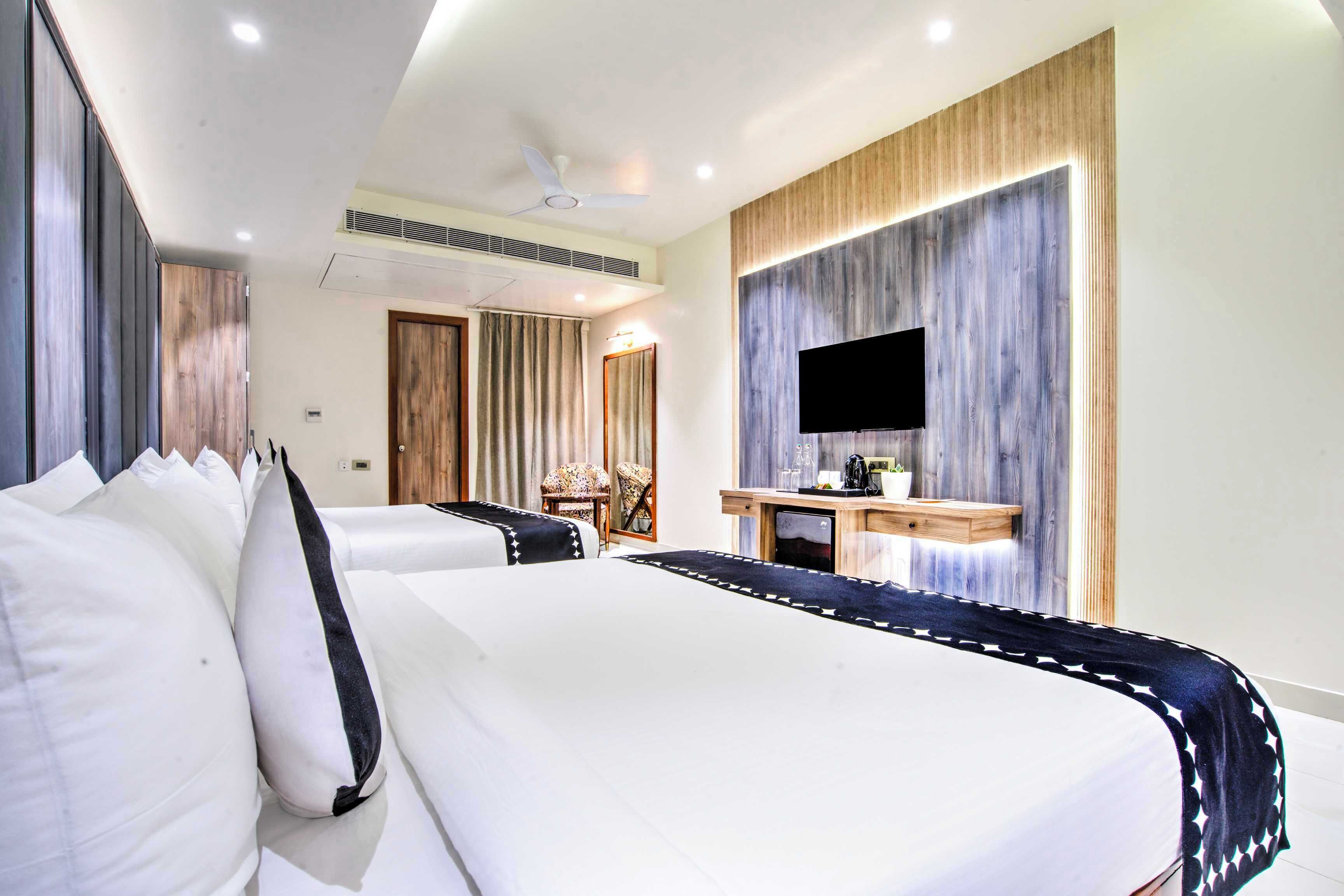 Desk, free WiFi, bed sheets