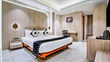 โต๊ะทำงาน, Wi-Fi ฟรี, ผ้าปูที่นอน
