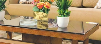 Royal Suites in Madinat Al Ashir min Ramadan offers a spacious apartment