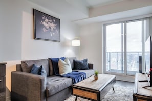 Standard Room | Living area - City Grove Hotel (Toronto)