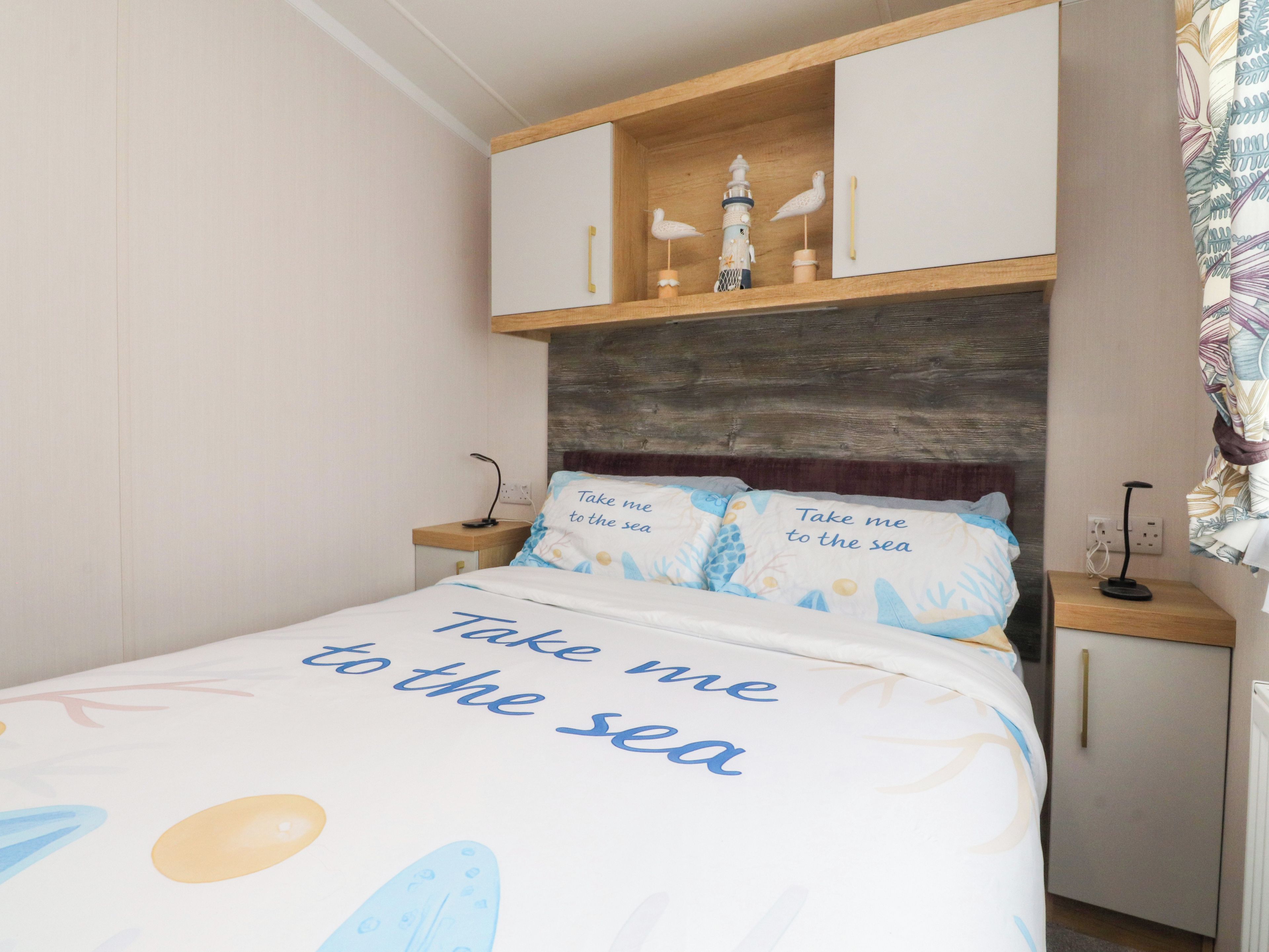 Cottage | 3 bedrooms, WiFi (free), individually decorated, individually furnished