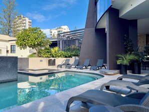 Pool - Luxury Holiday On Vue (Broadbeach)