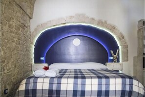 Room - Vrbo Property (Putignano)