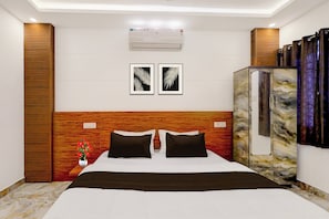 Premium Villa | Free WiFi, bed sheets - Palette Murugan Villa 4BHK Pvt Pool (Chennai)