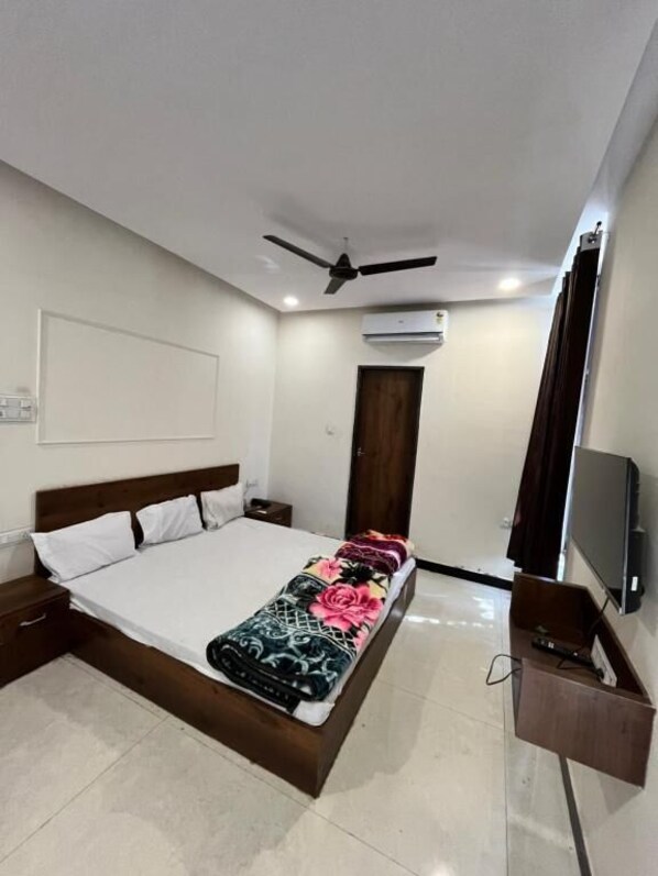 Family Room - Hotel Jaya Shree (Ujjain)