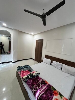 Family Room - Hotel Jaya Shree (Ujjain)