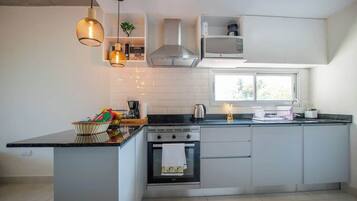 Apartemen, balkon, pemandangan kota | Dapur pribadi