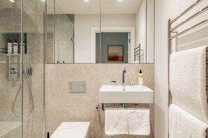 Apartment, 3 Schlafzimmer, Küche | Badezimmer