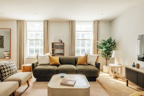 Deluxe-Apartment, 3 Schlafzimmer, Küche | Wohnbereich