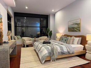 5 Schlafzimmer, Schreibtisch, WLAN, Bettwäsche