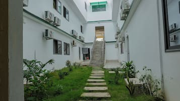 Bahagian luar