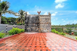 Outdoor pool - Palette Peace Village Garden BF Erode (Erode)