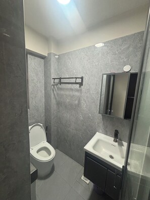 Bathroom - Kindaruma Homes, 5 minutes away from yaya centre (Nairobi)